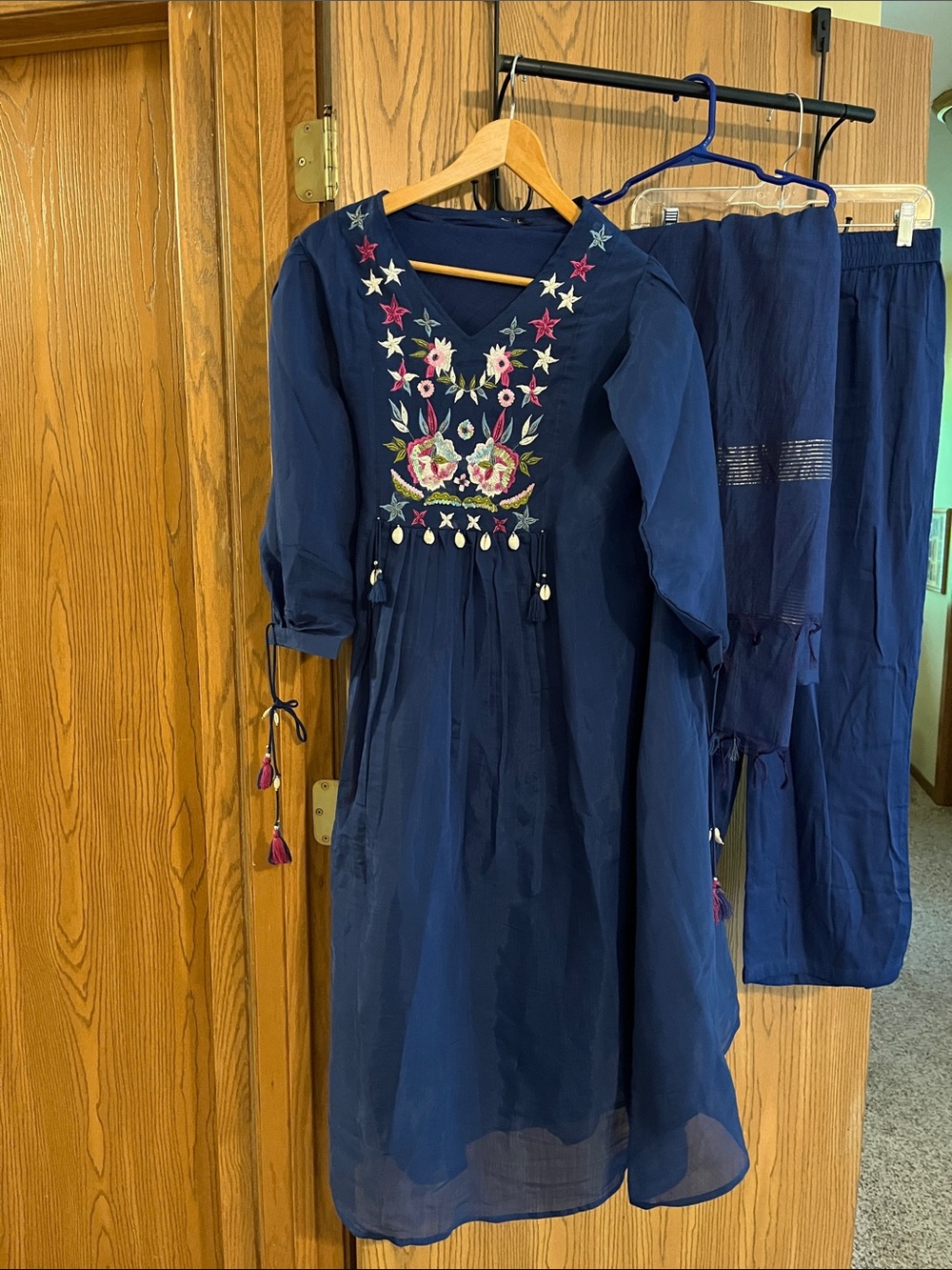 Embroidered Navy Sz L Two-Piece Blue Women's Indian Kurta with Tassel Details